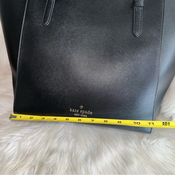 KATE SPADE ♠️ LEATHER TOTE - Picture 7 of 15